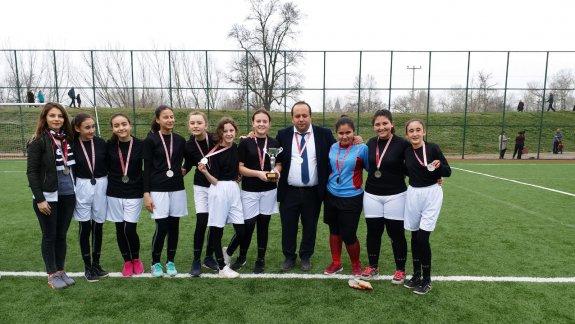 Yıldız Kız Futbol Müsabakalarında İbriktepe Atatürk Ortaokulu Kız Futbol Takımı İl İkincisi oldu.