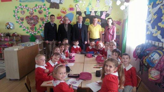 İlçe Milli Eğitim Müdürü Salih Mehmet ENGİN, Esetçe Belediye Başkanı İbrahim ÖRS ile birlikte Esetçe Suzan Demirci Çağdaş Yaşam İlkokulu Anasınıflarını ziyaret etti